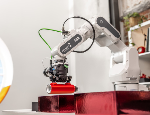 Roboter-Arm Cobot CRB1100 Achse ABB 6 mit RobotiQ-Roboter-Greifer für Montageroboter