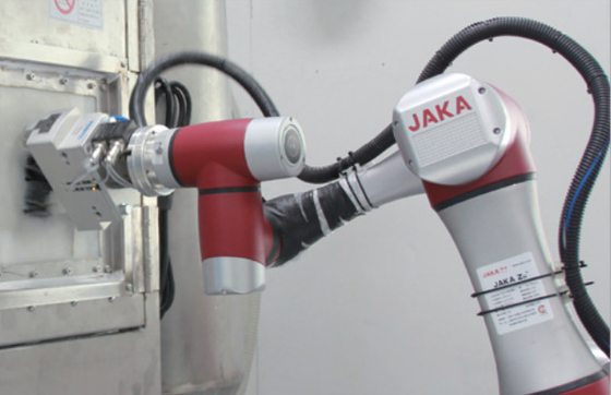 Flexibler Nutzlasten-Schweißens-Roboter-Arm JAKA 6 der Achsen-819mm Reichweiten-7kg mit Elektroschweißen-Maschine Tig MiG