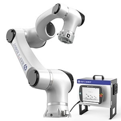 HAN'S E5 mit 5 kg Nutzlast als kollaborativer Roboter mit CNGBS Roboter-Gripper zum Laden und Entladen