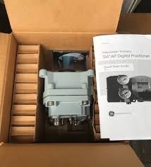 Steuerventil mit Masoneilan SVI II AP Advanced Performance Digital Valve Positioner und Fisher 67CFR Filter Regulator