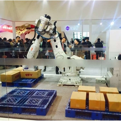 ABB 6 Achsen Roboterarm IRB 6700-155/2.85 mit CNGBS-Reiniger für die Automatisierung von Palletierrobotern