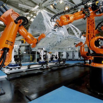 KUKA KR 240 R3330 Palletierungsroboter mit CNGBS Linear Guide Rail als automatische Maschine Nutzlast 240kg Roboterarm