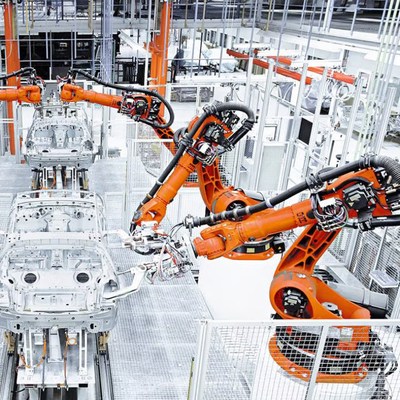 KUKA KR 240 R3330 Palletierungsroboter mit CNGBS Linear Guide Rail als automatische Maschine Nutzlast 240kg Roboterarm