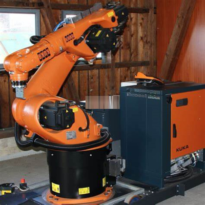 KUKA KR 360 R2830 Roboterarm Nutzlast 360 kg mit CNGBS-Bundesleitung für die Motorenmontage als Pick-and-Place-Maschine