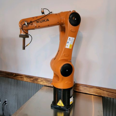 KUKA Schweißroboter KR 6 R900-2 Cobot mit CNGBS-Schweißpositionierer für andere Schweißarbeiten