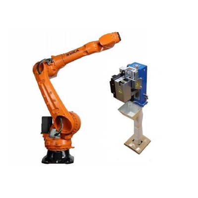 Kuka-Roboter KR 70 R2100 mit CNGBS-Gunschutzstation für Schweißautomation mit 6-Achsen-Roboterarm