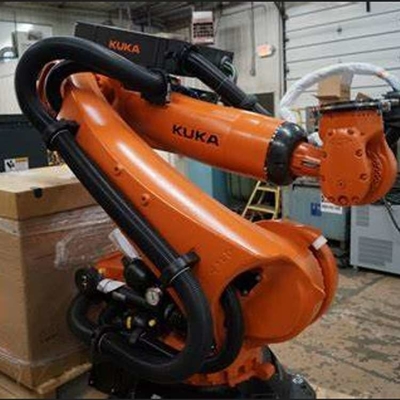 6 Achsen Roboter-Schweißarm Kuka KR 210 R2700-2 mit CNGBS-Schweißpositionierer für Schweißroboter