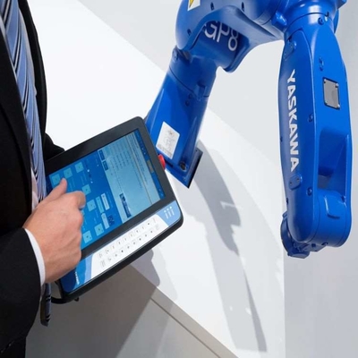 6 Achsen Pick And Place Roboterarm Yaskawa GP8 mit CNGBS-Robotergriff für Materialhandhabungsroboter
