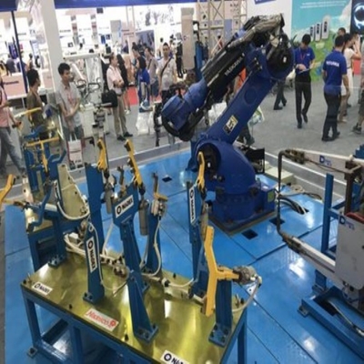 Yaskawa Roboter Arm 6 Achse GP180 mit CNGBS angepasster Robotergriff für Palettenbearbeitungsroboter