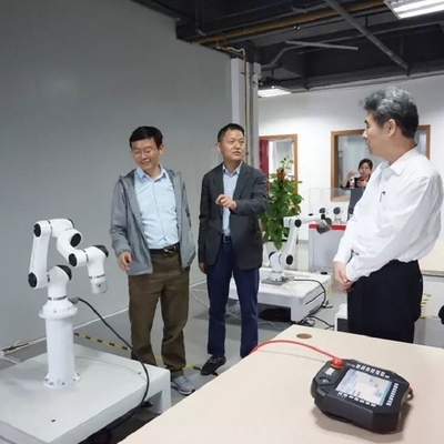 Han's Elfin 5 mit 5 kg Nutzlast 6 Achsen Cobot Roboterarm mit CNGBS Roboter Gripper