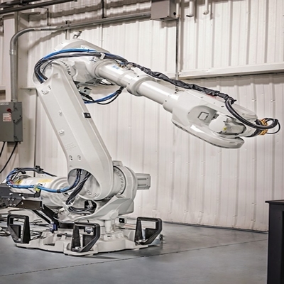 Hohe Nutzlast IRB6700-150/3.2 Industrieroboter mit Nutzlast 300 KG mit Umkleidung für die Handhabung