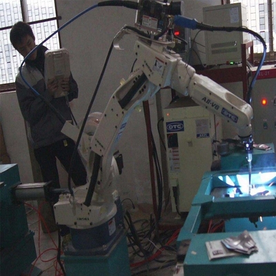OTC-Industrie-Roboter FD-B6L mit 2008MM Reichweite mit ARC-Schweißmaschinen und Schweißmaschine DM350