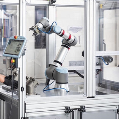 High Payload Collaborative Robot UR 16e mit 16 kg Nutzlast aus 6 Achsen als Cobot-Roboter für das Verpacken