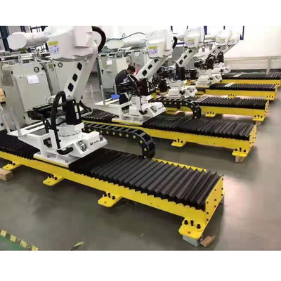 FANUC-Roboter mit 500 kg Nutzlast für die Materialbearbeitung als Roboterschiene