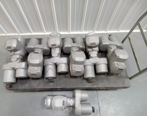 AUMA SA 07.2 bis 16.2 SAREx 25.1 bis 40.1 Mehrdreh-Aktor mit AUMATIC AC 01.2 integrierte Steuerungsanlage Elektroventil-Aktor