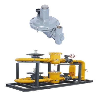 Erdgasventilschleifer mit Emerson Fisher T205/T205M-Regelern und WIKA-Druckmessgerät