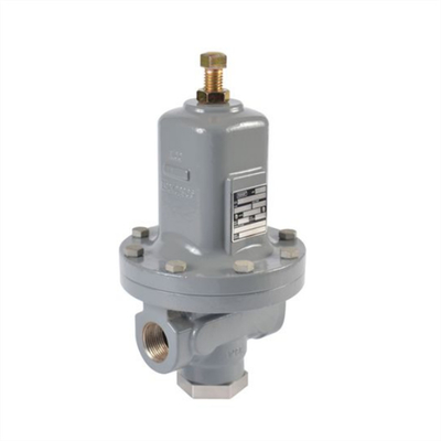 Erdgasventilschleifer mit Druckregler der Baureihe Emerson Fisher MR95/MR95L/MR95H und Druckmessgerät WIKA