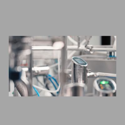 Drucksenkende und Temperaturstation mit Endress+Hauser Proline Prowirl D 200 Wirbeldurchflussmesser und Cerabar PMP43-Drucktransmitter