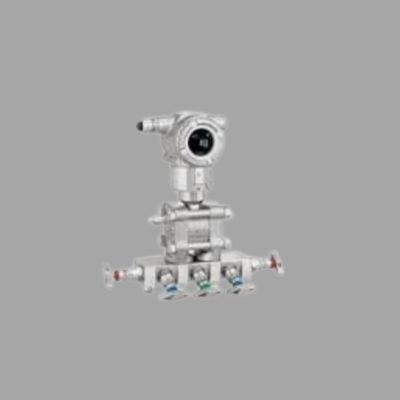 Druck-/Durchflussregelungseinheit mit Endress+Hauser Proline Prowirl R 200 Durchflussmesser und Deltabar PMD50 Differenzdrucktransmitter.