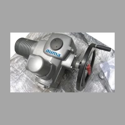 Motorisiertes Kugelventil mit AUMA GS Teildrehgetriebe und SA mehrdrehender modularer universeller elektrischer Aktoren.