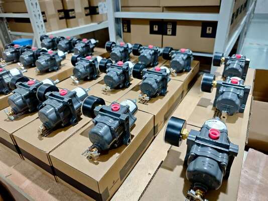 Chinesisches Steuerventil mit Azbil/Yamatake-Ventilpositionierer AVP302 AVP307 und Fisher 67DFR-24 ((67DF-2343-753218) Filterregler