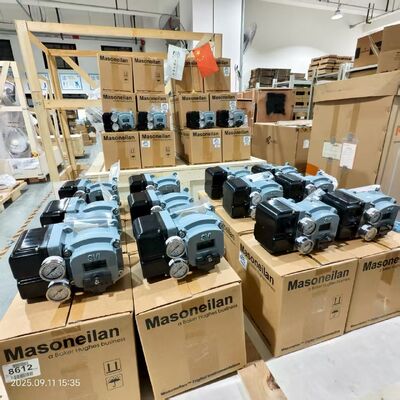 Rotork Fairchild T7800 I/P Wandler + Masoneilan SVI2 AP/SVI2 Serie SVI2AP-22123111 doppeltwirkender intelligenter Ventilpositionierer, auf Lager.