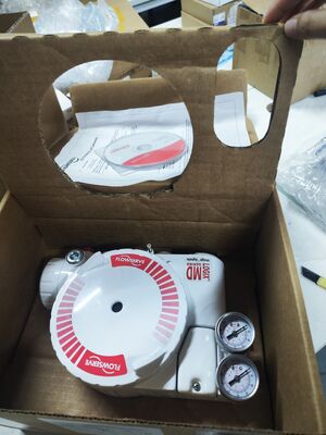 Chinesisches Regelventil Flowserve Logix 3200 Serie 3200MD-28-D6-E-04-40-0G-00 Ventil-Stellungsregler mit Asco 342A SST Luftregler