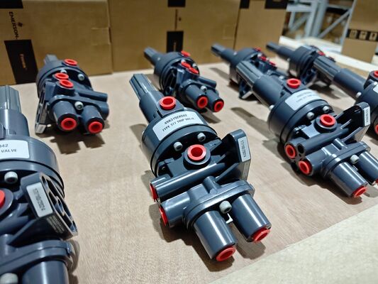 Fisher377 Relais und DVC6200 Smart Stellungsregler für hochstabile Ventilsteuerung