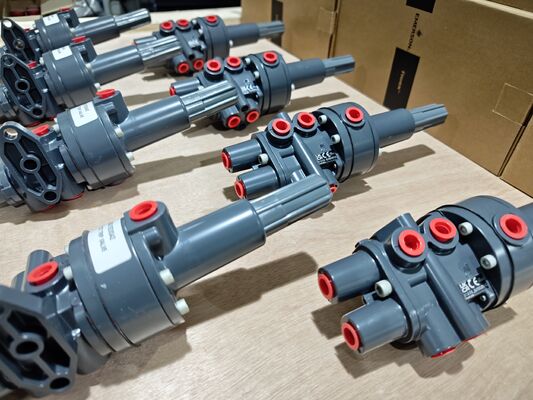 Fisher 377 Pneumatischer Signalverstärker und DVC6200 Digitaler Stellungsregler für Industrieanwendungen