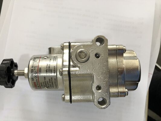 Steuerventil mit Baker Hughes Masoneilan Digital Valve Positioner SVI2-21123121 Pneumatischer Booster YT-200 Filterregler
