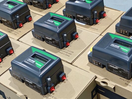 Fisher DVC2000 Digital Valve Positioner mit HART-Kommunikation und 4-20mA-Eingang für kompakte Steuerventile