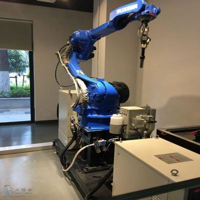 Motoman AR2010 Kontrolleur For TIG Welding Robot des Roboter-Arm-6 der Achsen-YRC1000