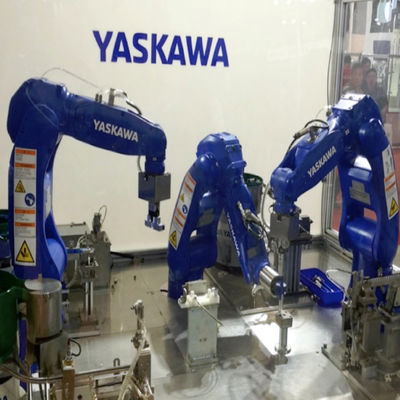 Achsen-Industrieroboter-Arm Motoman GP7 6 benutzt für die Palettierung des Roboters
