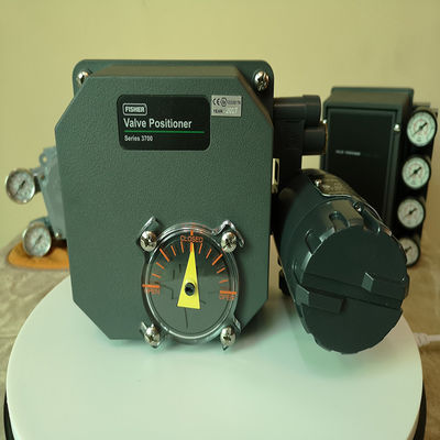 Fisher 3720 stellen ein Ventil-Ball-oder Scheiben-Positions-elektropneumatisches Stellwerk zur Verfügung