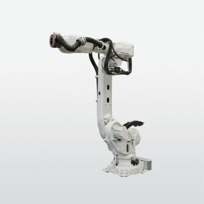 Industrieroboter IRB6700-300/2.7 mit dem Roboter-Arm als Schweißgerät für Punktschweissen