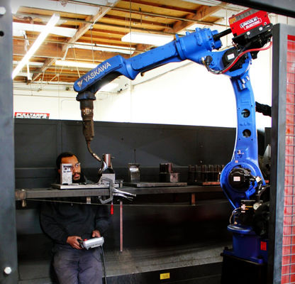 Achse Motoman AR2010 des Roboter-Arm-6 mit 2010MM Reichweite verwendet als schweißender Manipulator-und Schweißens-Roboter-Arm