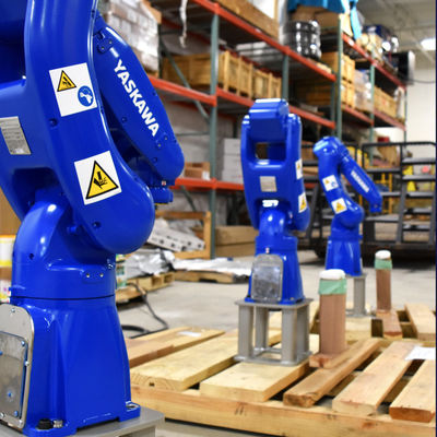 Hohe Leistungsfähigkeit GP8 mit Roboterarm-Manipulator-Industrieroboter der Nutzlasten-8KG als Transporteinrichtungen