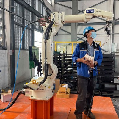 Nutzlast Brennschneider-automatische schweißender Roboter OTCs FD-V8 8kg für Mig-Schweißen