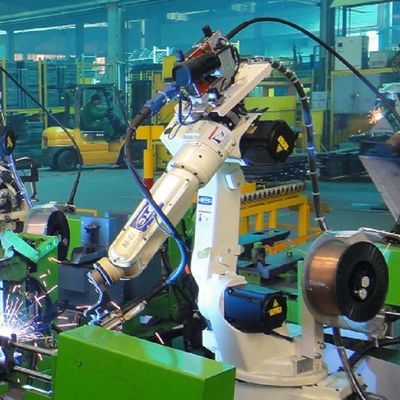 Automatischer schweißender Roboter des Schweißens-Roboters FD-V8L mit BOGEN DM350 Schweißern als Mig-Schweißgerät