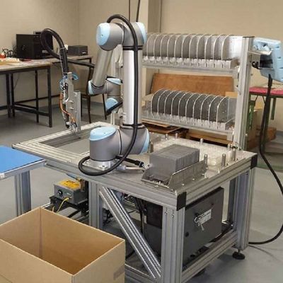 Mini Robot UR 3e des kooperativen Roboters mit Nutzlast 3KG als Cobot für Transporteinrichtungs-Teile