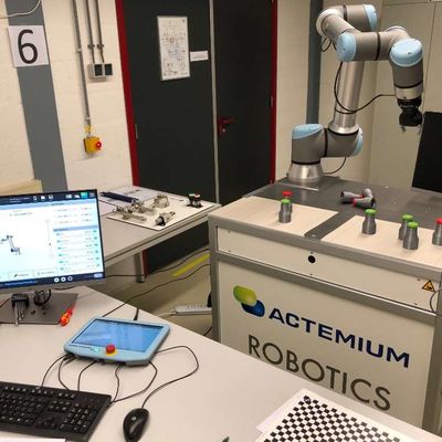 UR-Roboter UR10e 6 Achsen Roboterarm für Tanz und Automatisierung Handling als kollaborativer Roboter
