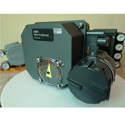 Fügen elektropneumatisches Stellwerk 3720 elektrischen Konverter 3722 des Ventilkörpers als Ventil-Stellwerk hinzu