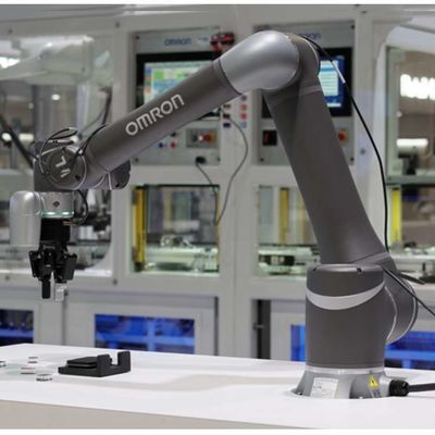 Kooperative Achse TM14 des Roboter-6 für die ladende Entleerung als Auswahl-und Platz-Roboter