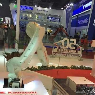 6 Achsen-Industrieroboter-Arm RS007N für den Materialtransport als Montageroboter