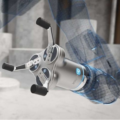 Roboter-Kooperation mit 3FG15 Drei-Finger-Flexibel-Greifer mit Roboterarm als Roboter-Greifer