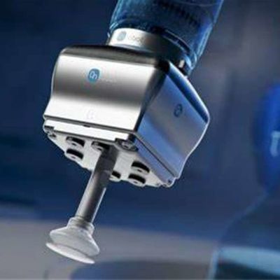 Vakuumroboter-Greifer VGC10 mit dem kooperativen Roboterarm als Industrieroboter