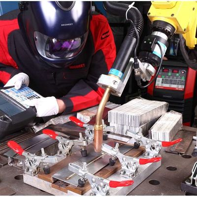Intelligenter Schweißer CO2 MAG MMA Ehave CM500 mit CNGBS-Schweißroboter als Schweißmaschine