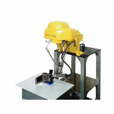 Montageroboter des Industrieroboter-M-1iA mit Roboter-Greifer für kleines Triebwerk vollst.