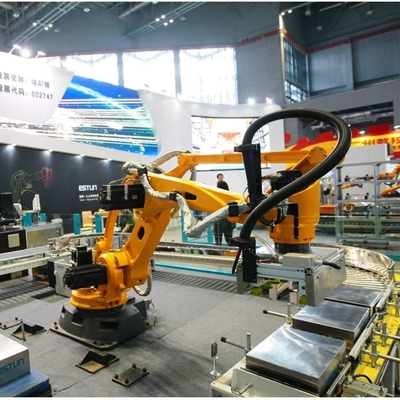 Industrieller Roboterarm ER60-2000-PL mit CNGBS-Reiniger für den Umgang mit und die Palletierung von Robotern