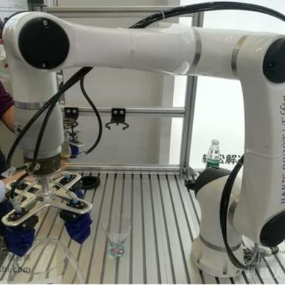 Kooperationsroboter Hans E15 mit CNGBS-Roboter-Schnellwechselgerät Universalroboterarm 6 Achsen Cobot